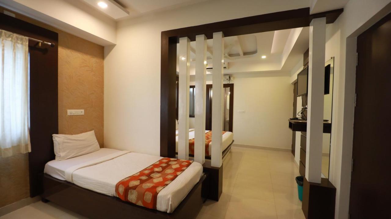 Silver Suite Chikmagalur Bagian luar foto